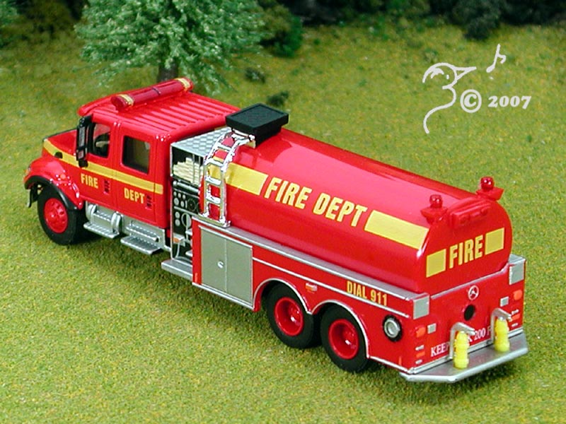 Die Cast Fire Dept Fire Truck by Boley HO Scale 187